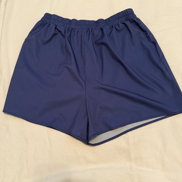 Women's Short Set - Picture 5 of 6